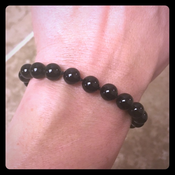 Jewelry - Vintage Onyx Beaded Bracelet with Clasp 🖤📿🖤 Jewelry - Vintage Onyx Beaded Bracelet with Clasp 🖤📿🖤